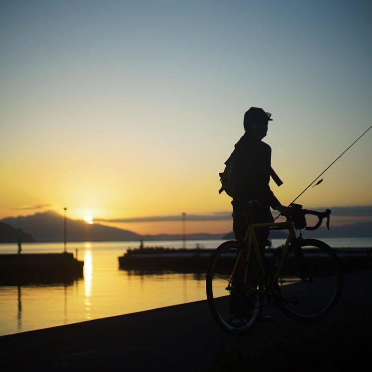 名古屋のCircles が主催するバイクパッキング+αのライドイベント”RIDEALIVE”

その番外編として琵琶湖で開催された初の試みである BikeToFishing（自転車×釣り×キャンプ）に参加してきた。