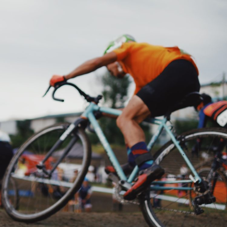 Cycleclub.jpが主催を務める前橋シクロクロスが、2019年10月26日、27日に、群馬県前橋市の「前橋市オフロードサイクルコース」で開催された。今年で4年目を迎えるこのレースは、初の2Days開催。本稿では写真とともに、レースの様子をレポートする。